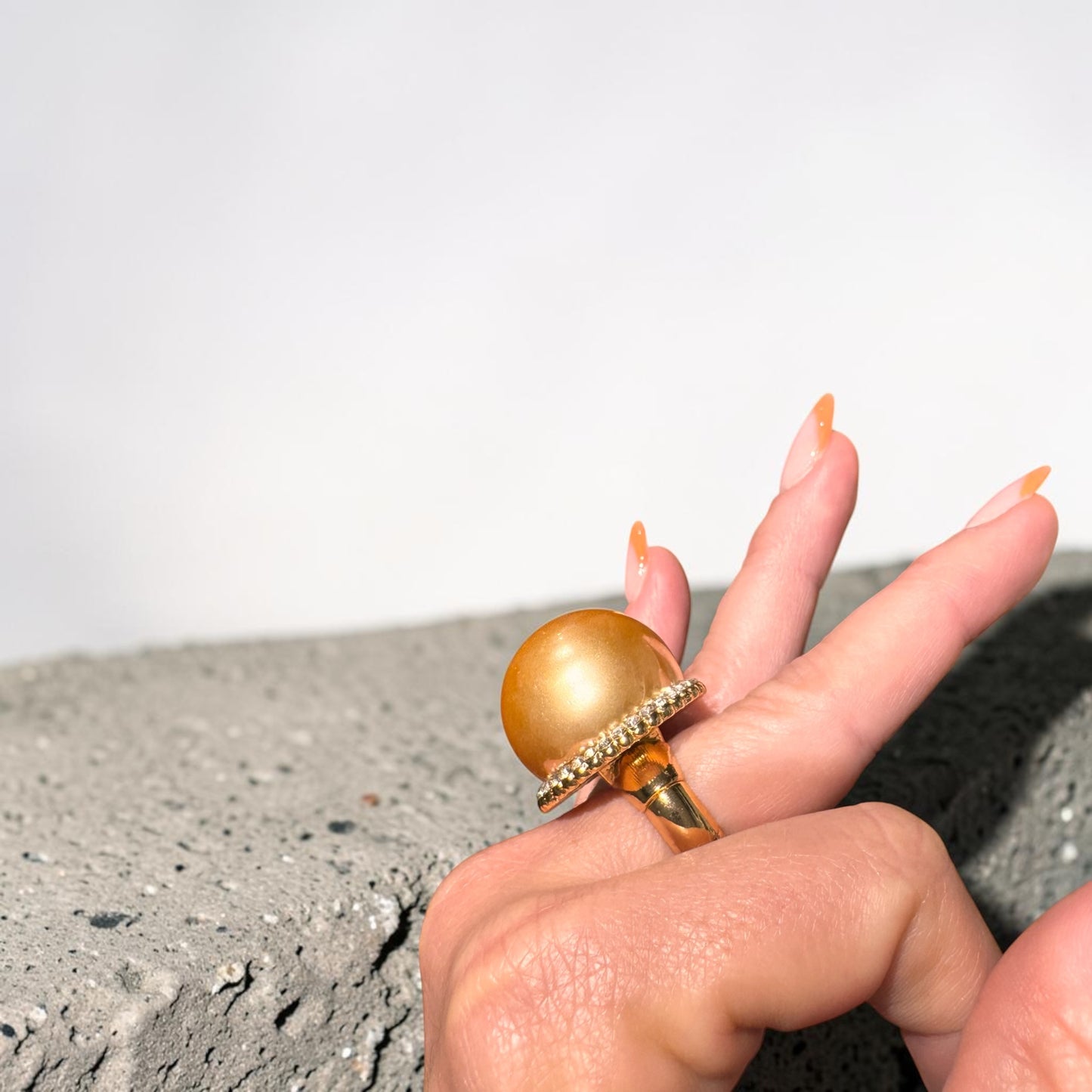 Anillo Bolt dorado