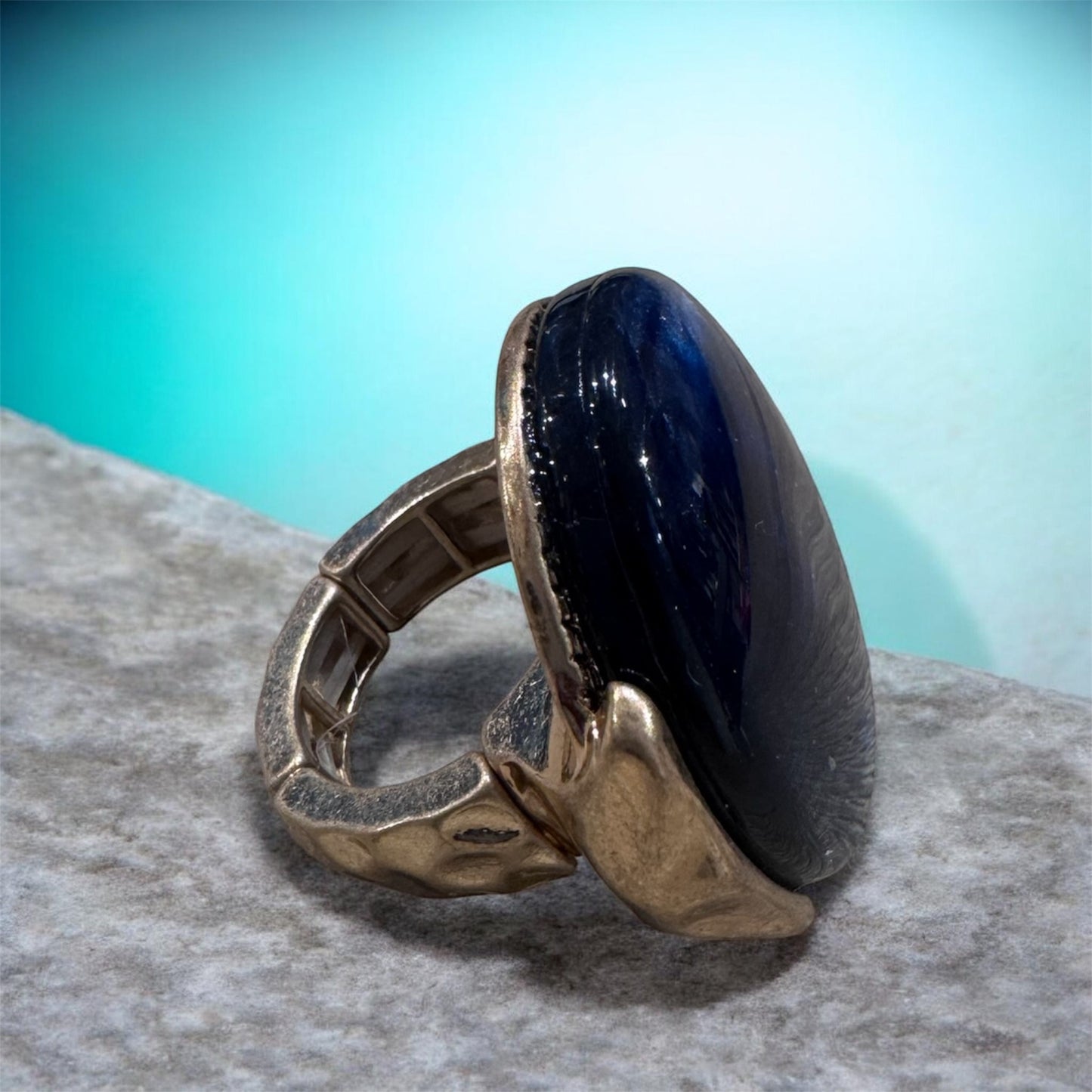 Anillo ovalado azul