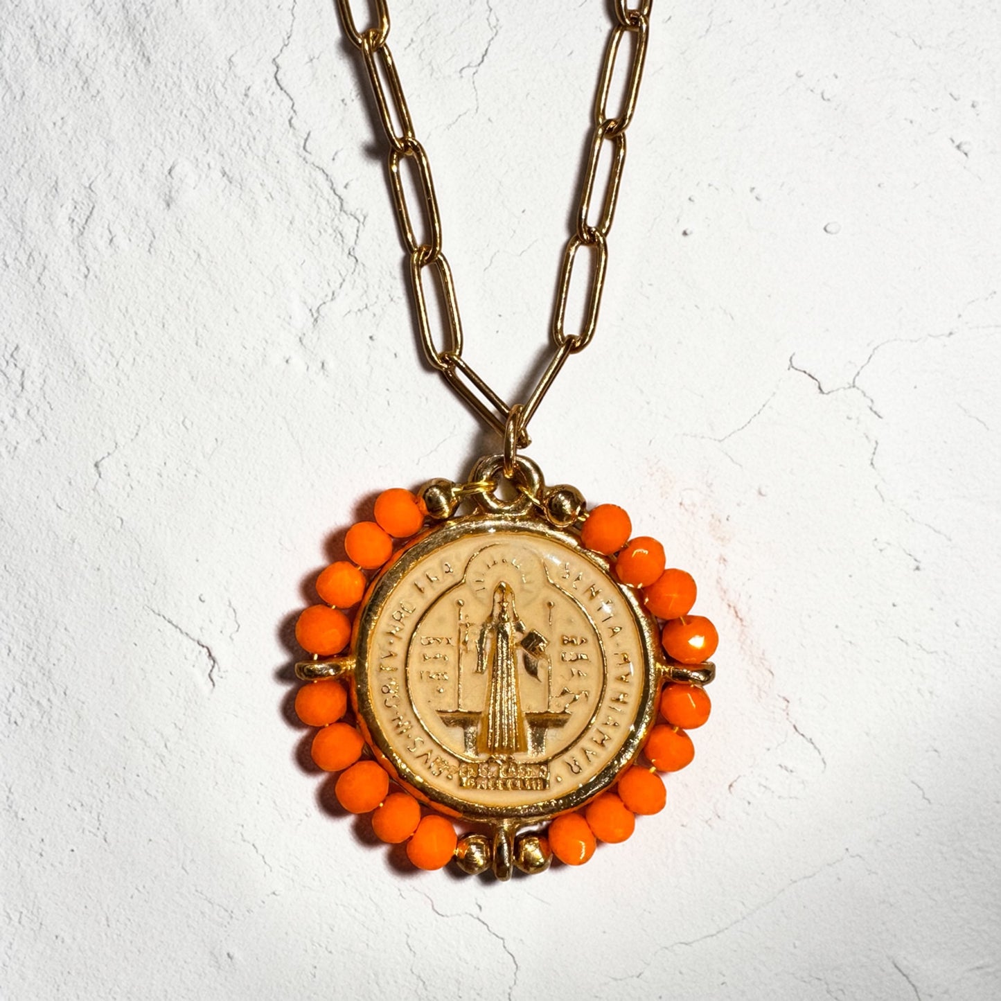 Medalla Esmaltada San Benito naranja