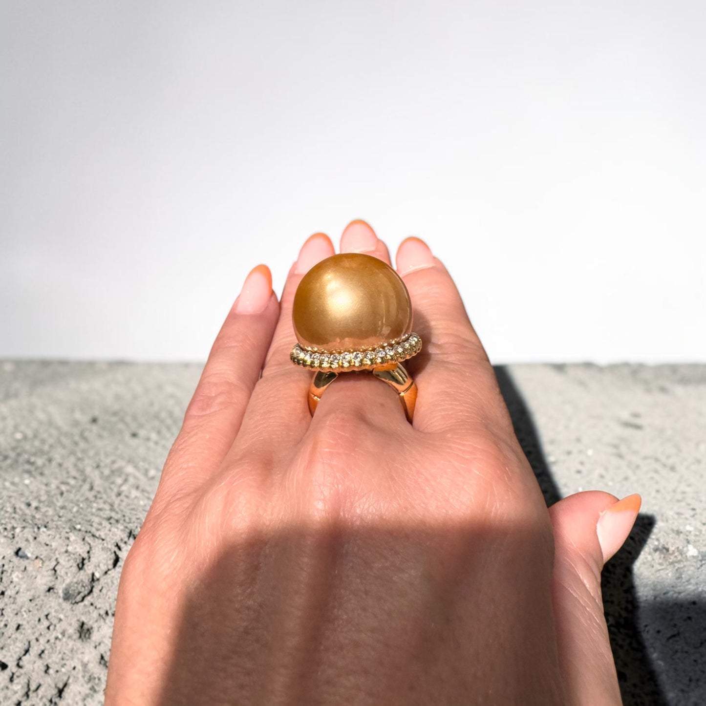 Anillo Bolt dorado