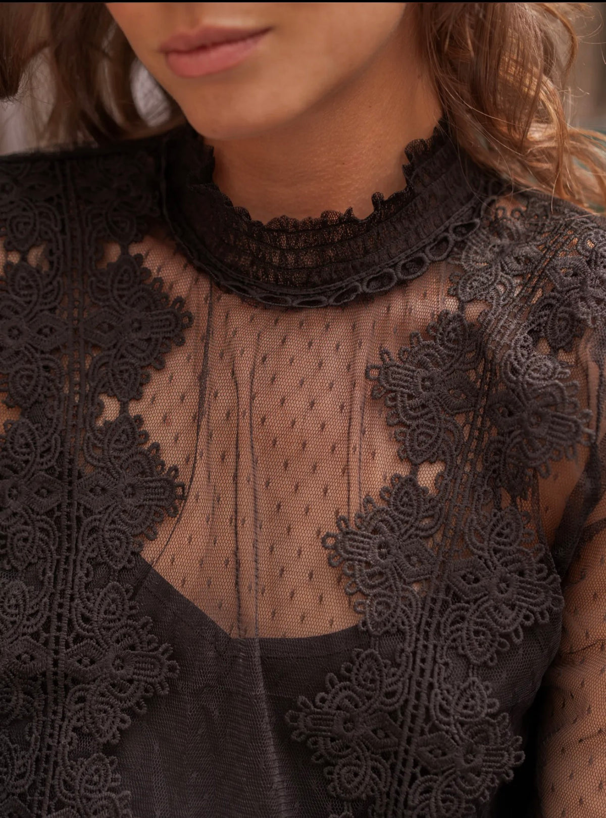 Camisa Dúo de plumeti y encaje negra