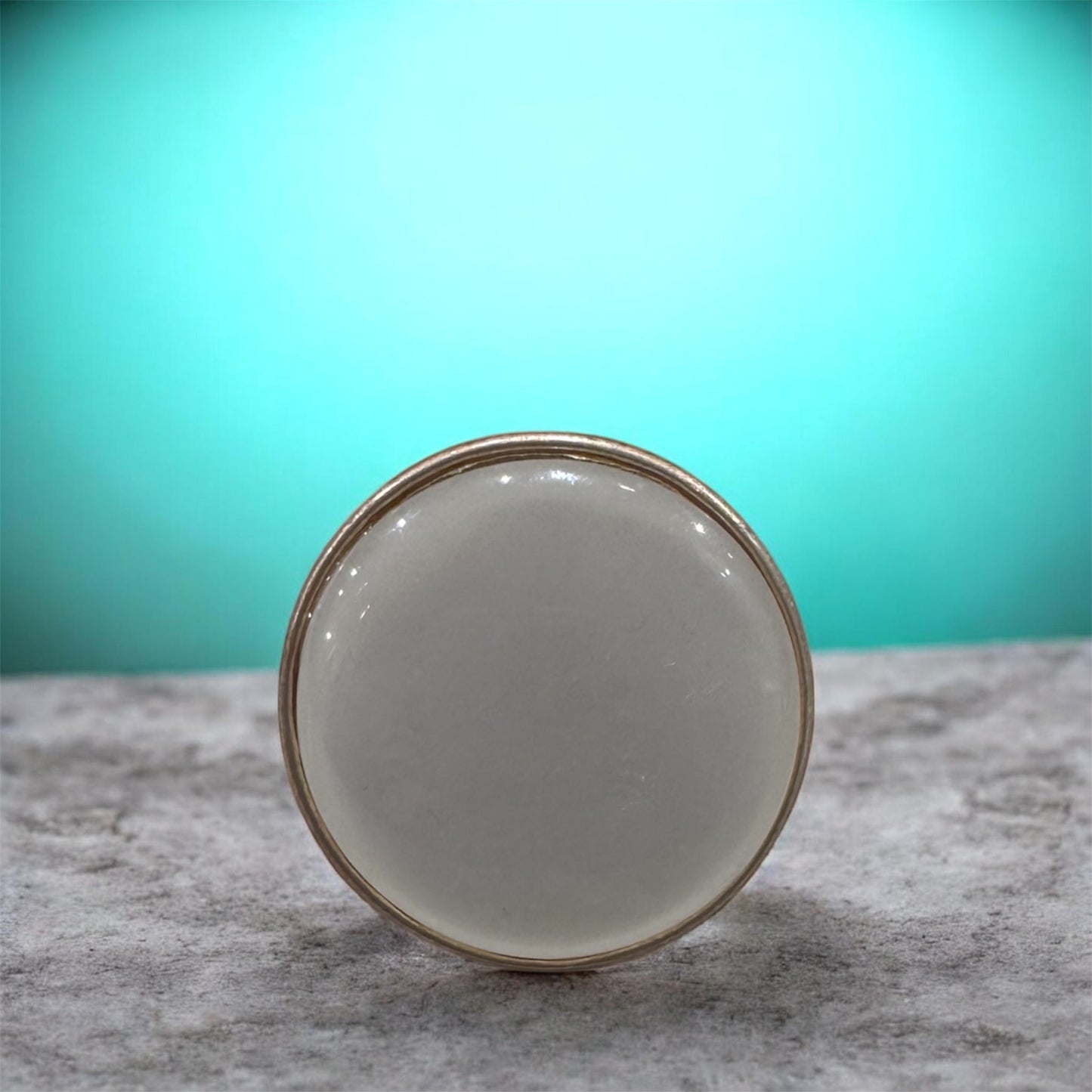 Anillo redondo blanco